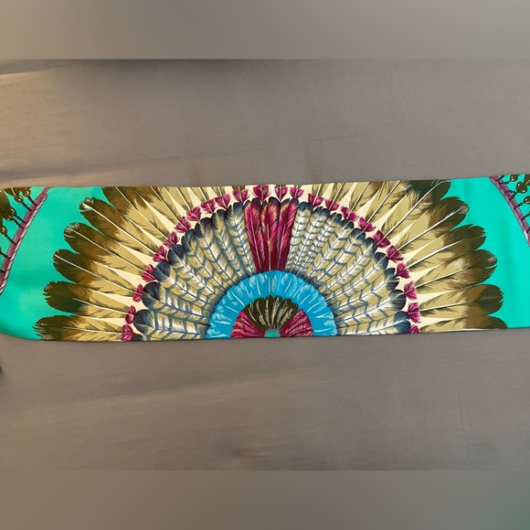 Authentic Hermes discontinued Maxi Twilly - Picture 5 of 7